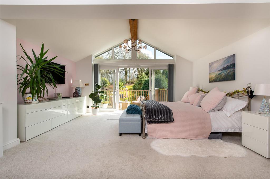 Norton Road Iverley Bedroom 1.jpg