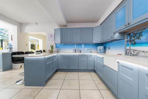 4 bedroom detached house for sale, Norton Road, Iverley, Stourbridge