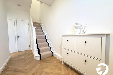 3 bedroom terraced house for sale, Mottingham Lane, London, SE12