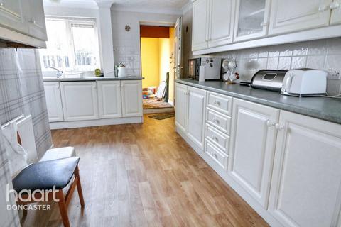 30 Walpole Close, Balby, Doncaster, DN4 9DJ
