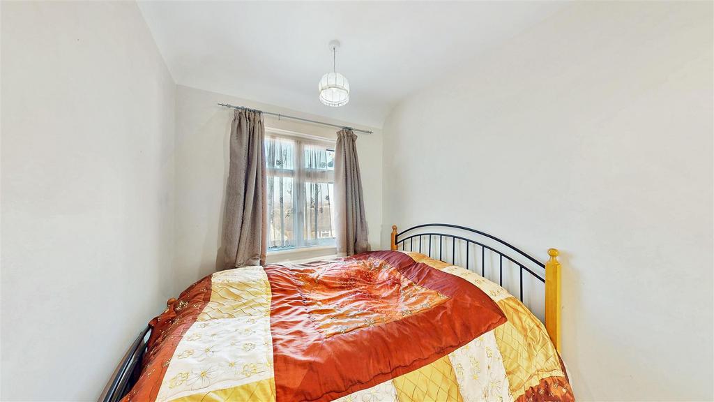 Bedroom 5.jpg