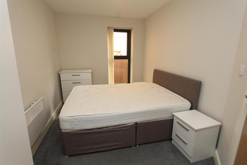 Bed Room 1.JPG
