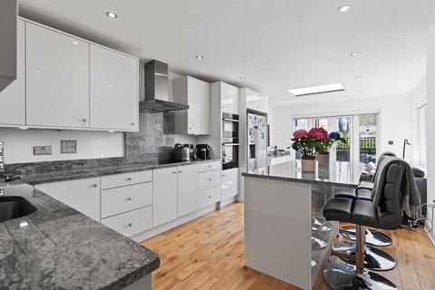 undefined, William Gardens, Horley RH6