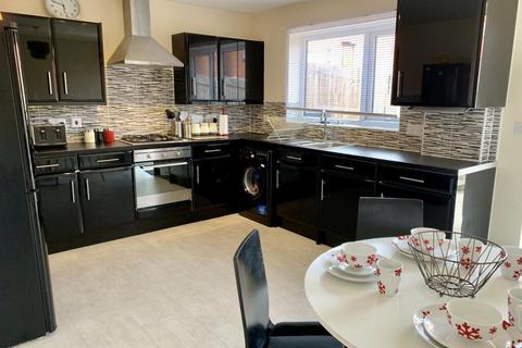3 bedroom townhouse to rent, St. Ambrose Lane, Salford, M6