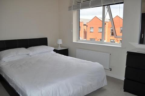 3 bedroom townhouse to rent, St. Ambrose Lane, Salford, M6