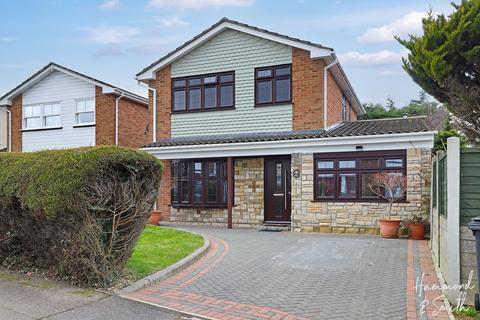 3 bedroom detached house for sale, Thornhill, Epping CM16