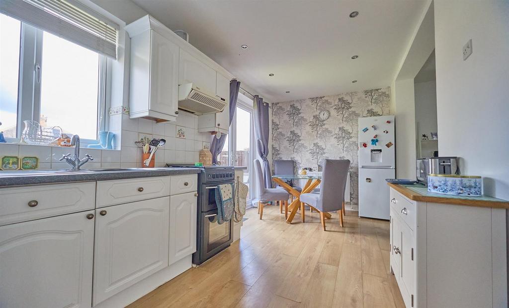 Kitchen diner to rear