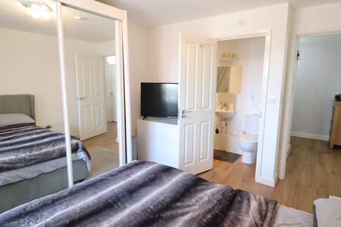 8 Campbell Court Brook Mead, Basildon, SS15 6JH