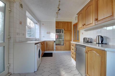 undefined, West View, North Cliffe