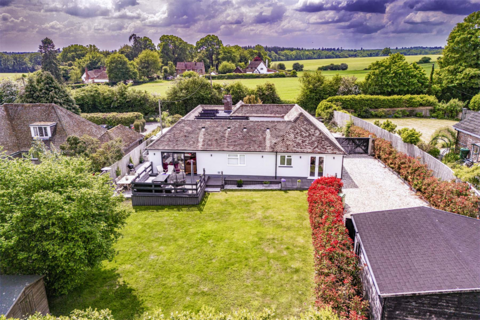 4 bedroom detached house for sale, Tiled Cottage, Upper Basildon, RG8