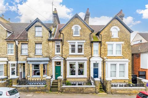 4 bedroom townhouse for sale, Weston Road, Rochester ME2