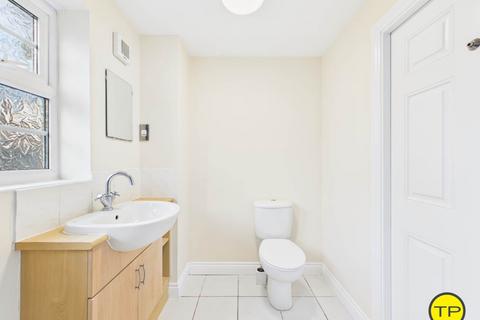1 bedroom in a house share to rent, Geddington Road, Peterborough PE2