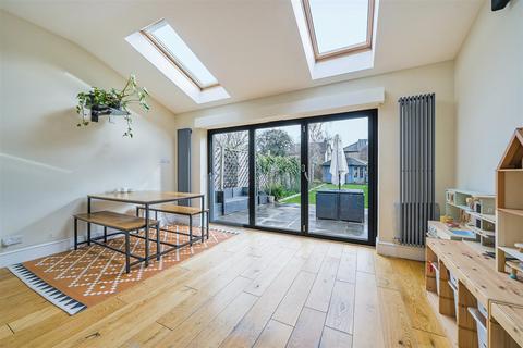 10 Bockhampton Road, Kingston Upon Thames, KT2 5JU
