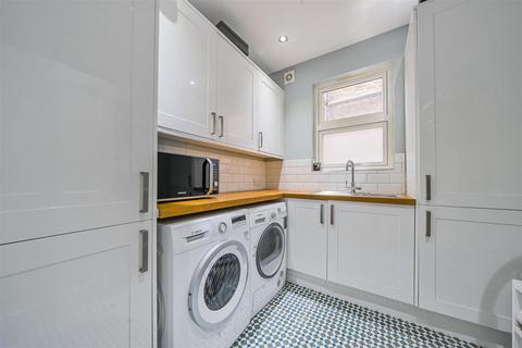 10 Bockhampton Road, Kingston Upon Thames, KT2 5JU