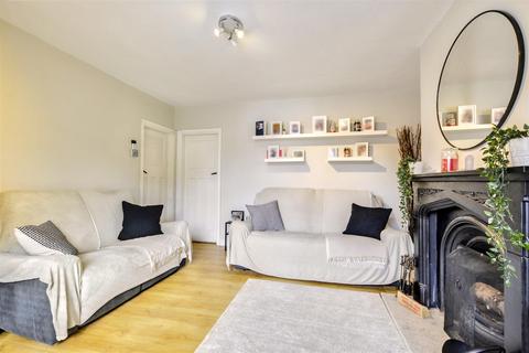 2 bedroom semi-detached house for sale, Cambridge Crescent, Stapleford