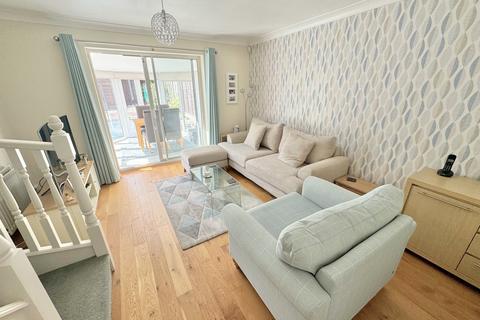 2 bedroom end of terrace house for sale, Alder Heights, Branksome , Poole, BH12