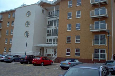 2 bedroom flat to rent, Calais House, Penstone Court, Century Wharf