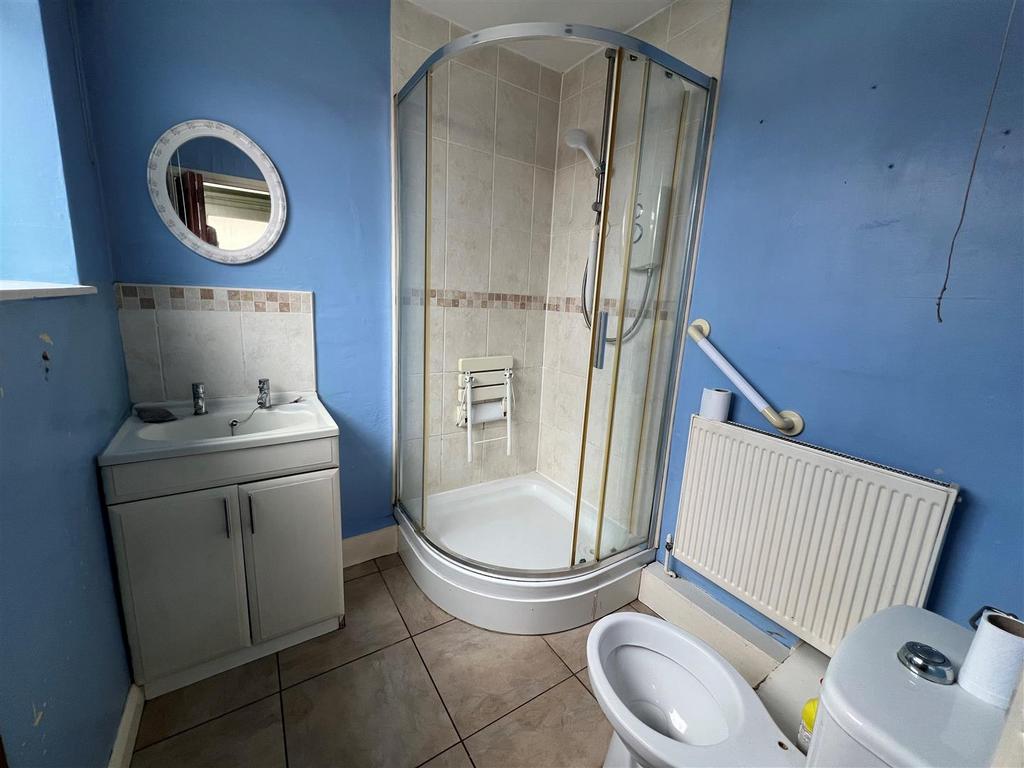 Shower room.jpg
