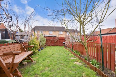 2 bedroom terraced house for sale, Warren Drive, Basildon, Essex