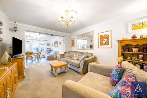 5 Blenheim Croft, Brackley, NN13 7ET