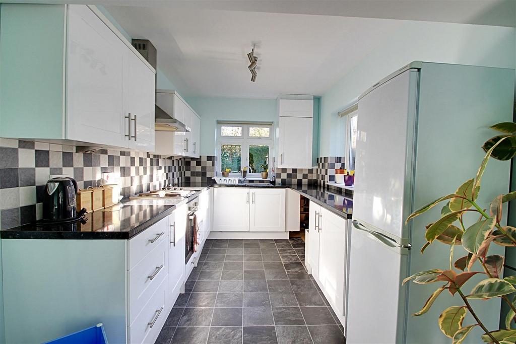 Annexe Kitchen.JPG
