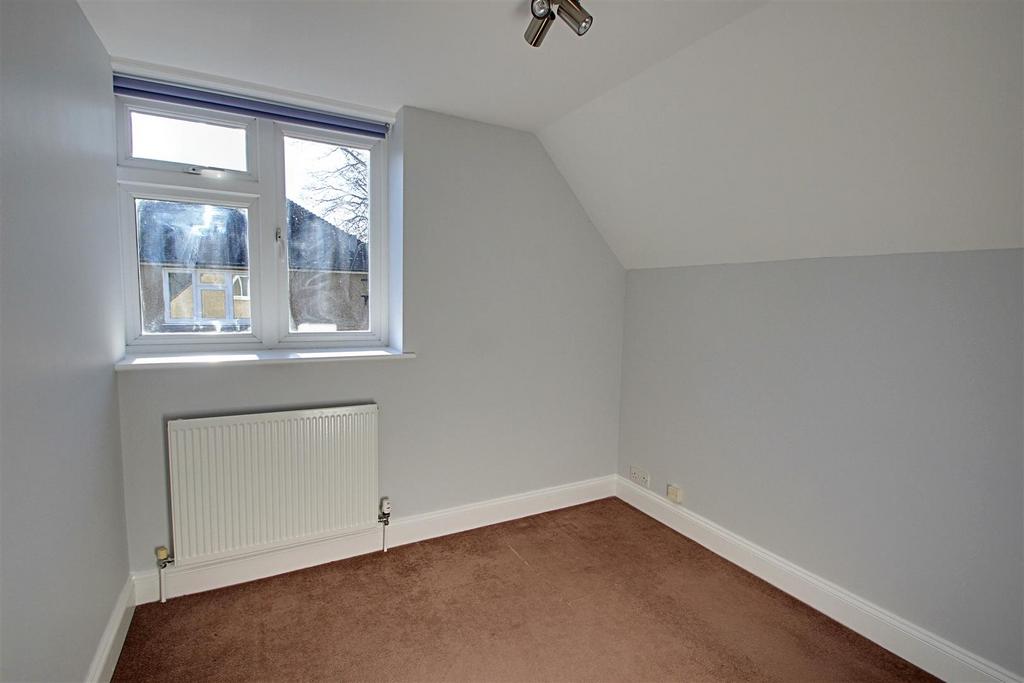 Annexe Second Bedroom.jpg
