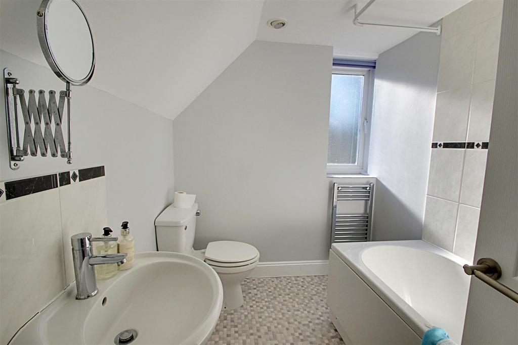 Annexe Bathroom.jpg