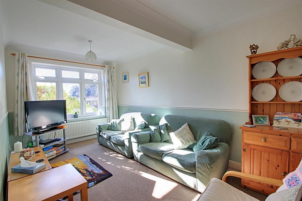 Family Room.jpg