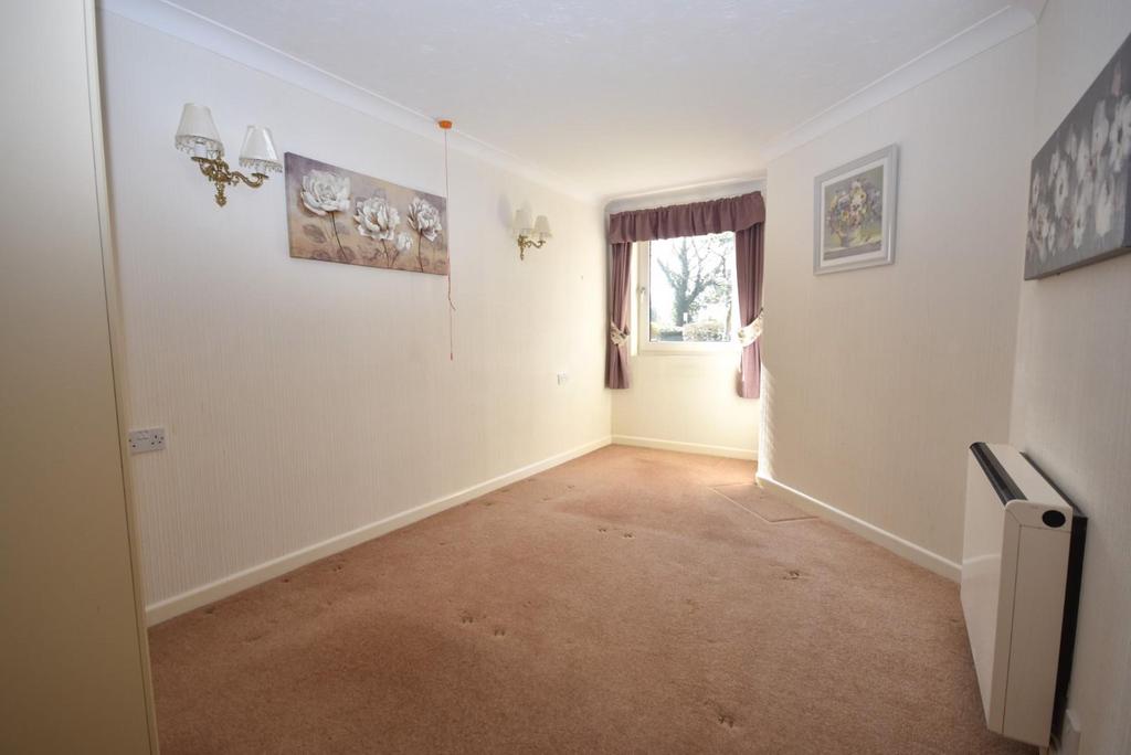 Bedroom.JPG