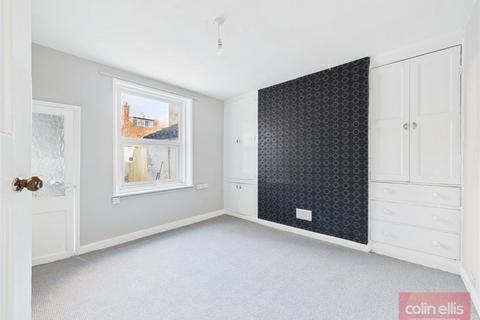3 bedroom terraced house for sale, Medina Avenue, Bridlington