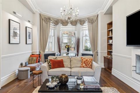 Flat R, 63 Drayton Gardens, London, SW10 9QZ