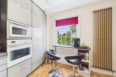 2 bedroom flat to rent, Cudnall Street, Charlton Kings, Cheltenham, GL53