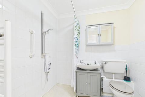 1 bedroom apartment for sale, Homecliffe House 466-470, Lymington Road, Highcliffe, Christchurch, BH23