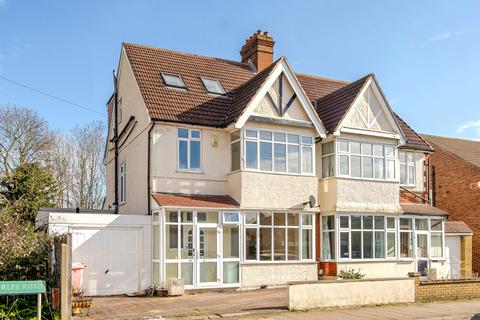 18 Maberley Road, Beckenham, BR3 4DX