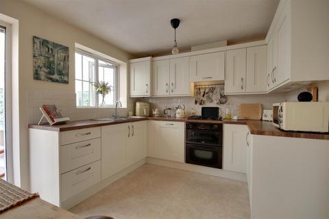 2 Aire Close, Brough, HU15 1GJ