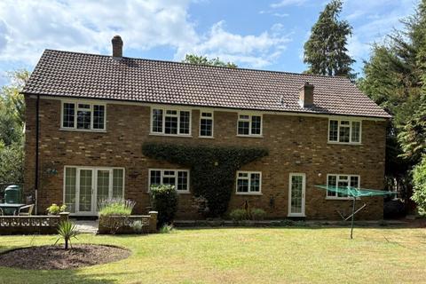 6 bedroom detached house for sale, Parsonage Lane, Farnham Common, Buckinghamshire, SL2