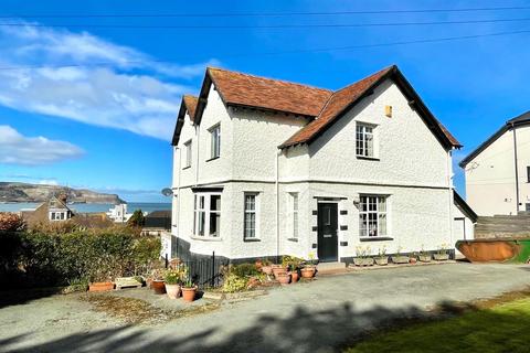 4 bedroom detached house for sale, Bryn Y Bia Road, Craigside, Llandudno