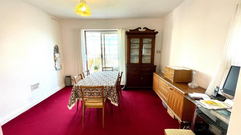 Breakfast room