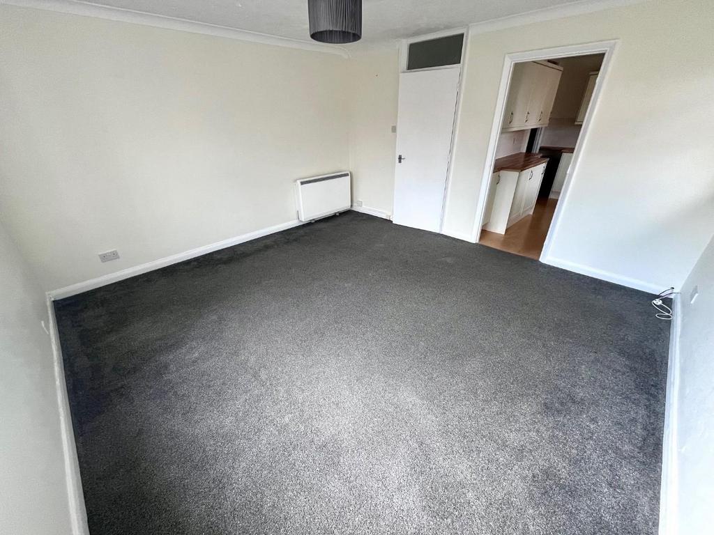 LOUNGE 2.jpg
