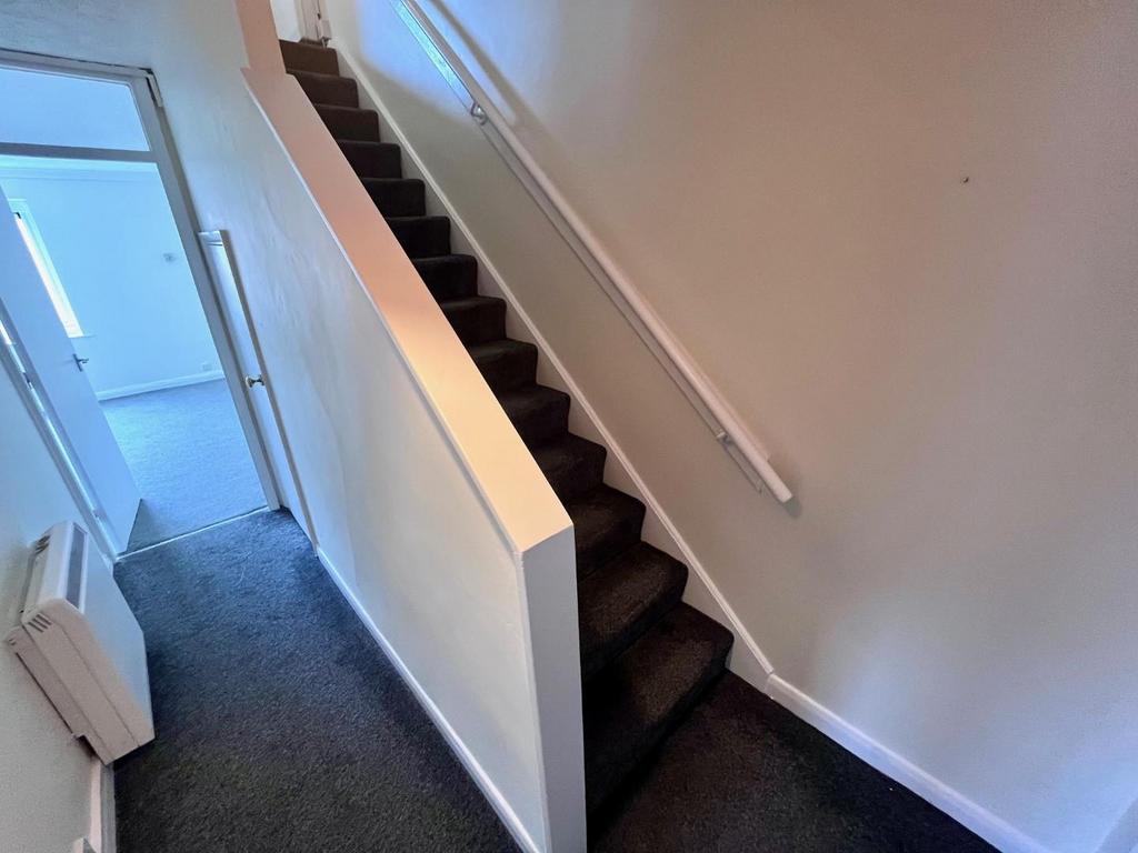 HALLWAY.jpg