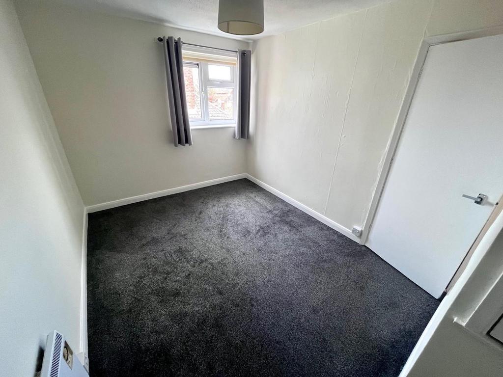 BEDROOM 2.1.jpg