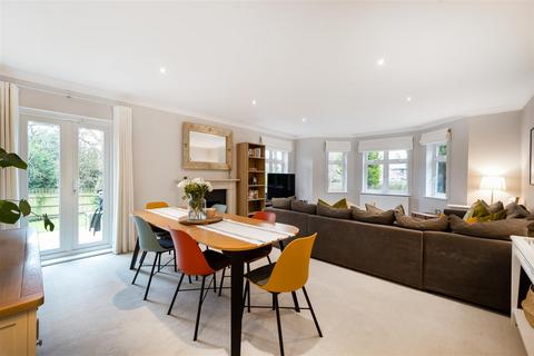 Flat 2, Long Orchards Copthill Lane, Kingswood, Tadworth, KT20 6HN