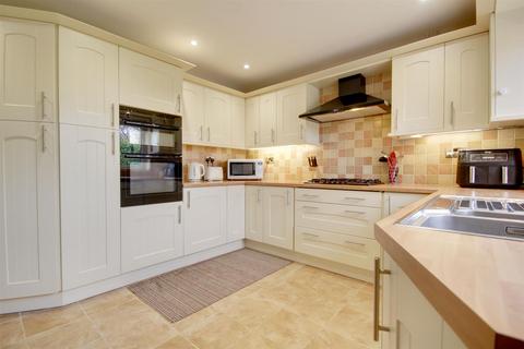 19 Bishops Road, Somersham, Huntingdon, PE28 3HP