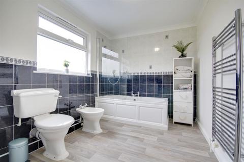 19 Bishops Road, Somersham, Huntingdon, PE28 3HP