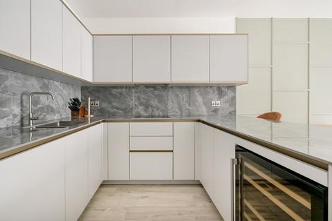4 bedroom townhouse for sale, Springpark Drive, London, N4