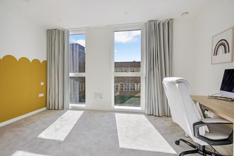 4 bedroom townhouse for sale, Springpark Drive, London, N4