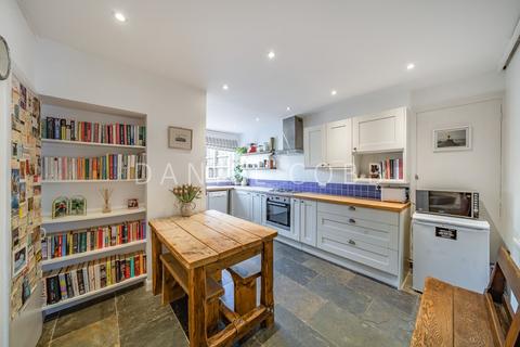 57 Lorrimore Road, London, SE17 3LZ