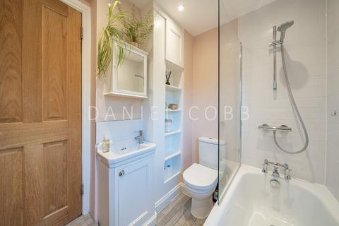 57 Lorrimore Road, London, SE17 3LZ