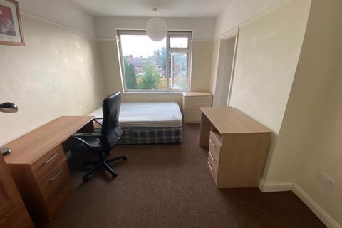 3 bedroom semi-detached house to rent, Marlborough Road, Nottingham NG9
