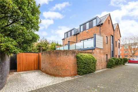 14 Gordon Road, Winchester, SO23 7DD